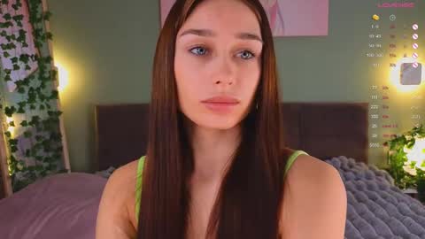Snapshot of keylalong chatting on February 2025 07:04:02 AM Hi Im Mary Glad to see you in my room PVT is open online show from February 2025 07:04:02 AM