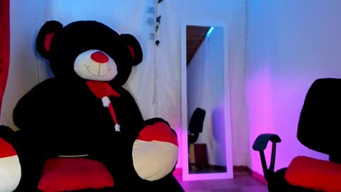 Snapshot of keyth_clement chatting on February 2025 03:26:01 PM Keyth online show from February 2025 03:26:01 PM