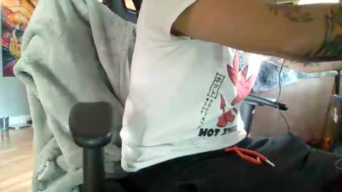 Snapshot of keyway1 chatting on November 2025 09:25:01 PM keyway1 online show from November 2025 09:25:01 PM