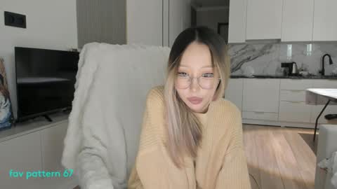 KHAESOO3 Yuna online show from February 2025 11:34:02 PM