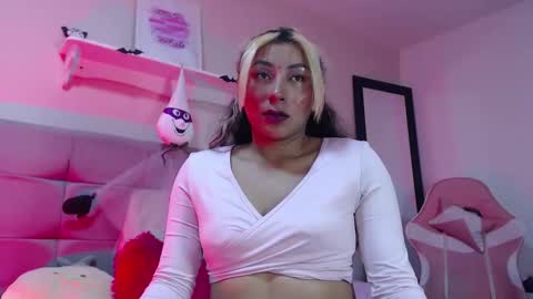 Snapshot of khaleesi_j chatting on October 2025 03:42:02 AM khaleesi_j online show from October 2025 03:42:02 AM