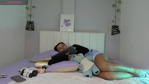 Khalessi online show from March 2026 10:16:01 PM