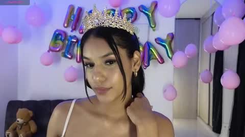 Snapshot of kharelys_777 chatting on December 2024 04:31:02 AM Karelys M. online show from December 2024 04:31:02 AM