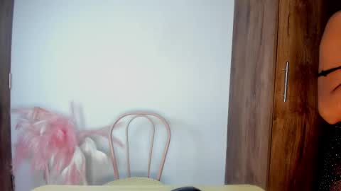 khate_smith online show from October 2025 03:54:01 PM