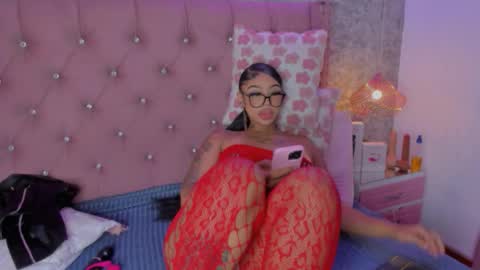 Khelany Isyy  online show from January 2026 02:08:02 PM