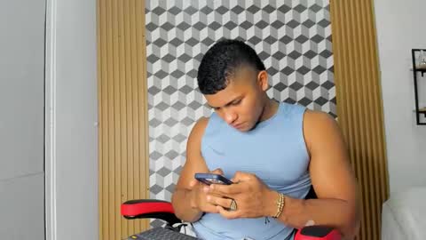khen_west1 online show from March 2025 07:17:02 PM