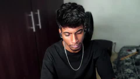 khevinlopezonig online show from June 2026 11:49:02 PM
