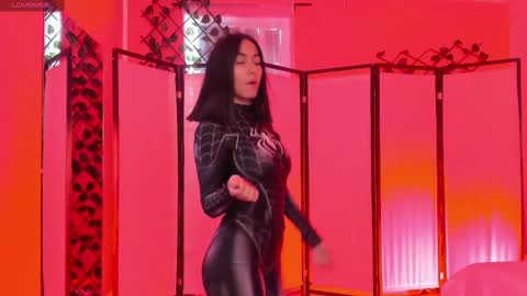 Khloe online show from October 2025 01:08:01 PM