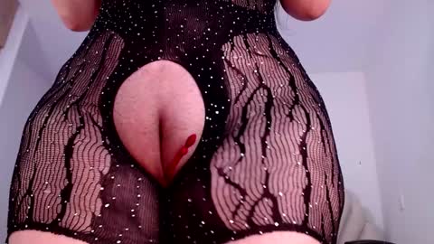 Snapshot of khloe_sweeet chatting on December 2024 11:53:01 PM khloe_sweeet online show from December 2024 11:53:01 PM