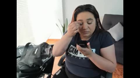 khloe_tommson_ online show from October 2025 01:11:01 PM