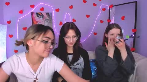 khloebeauty online show from February 2026 08:27:02 PM