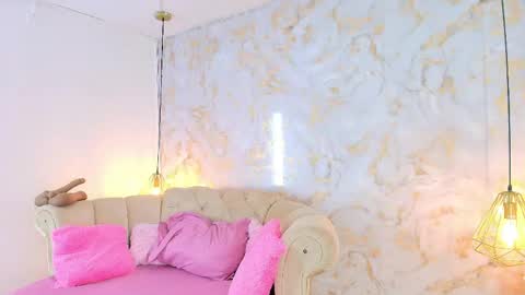 Khloe online show from June 2026 11:49:02 AM