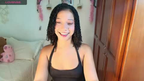 Snapshot of khoe_777 chatting on June 2026 09:14:01 PM khoe 777 online show from June 2026 09:14:01 PM
