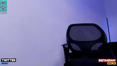 khozler_ online show from December 2024 09:58:01 PM