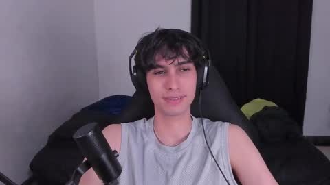 khozler_ online show from October 2025 01:14:01 AM