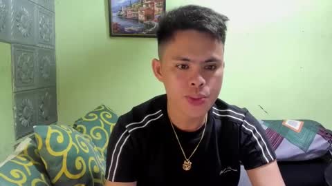 Snapshot of khylle_27 chatting on January 2025 12:02:01 PM Khylle 27 online show from January 2025 12:02:01 PM