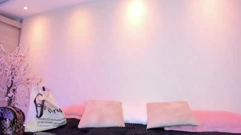    N         M online show from October 2025 11:36:02 AM