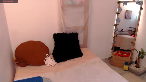 Kiara Bermont online show from December 2024 07:00:02 PM