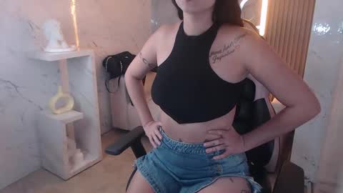 Kiara online show from September 2025 02:11:02 PM