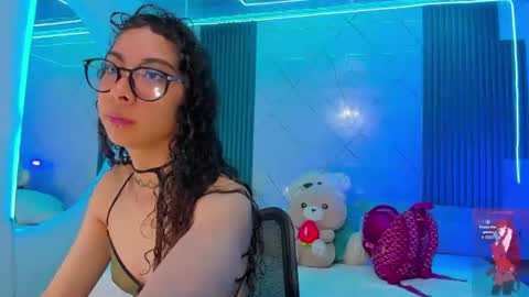 Snapshot of kiara_lovelyy chatting on June 2026 04:02:01 AM Kiara online show from June 2026 04:02:01 AM