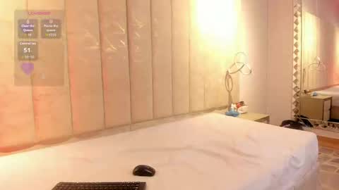 Kiara online show from November 2025 01:21:02 PM