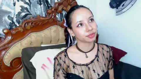 kiaralenon online show from January 2025 01:58:02 AM