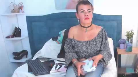 kiaraXMlif online show from March 2026 08:27:02 PM