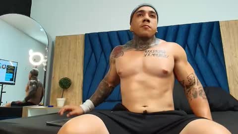 Snapshot of kiing_magic chatting on February 2026 02:17:02 AM kiing magic online show from February 2026 02:17:02 AM