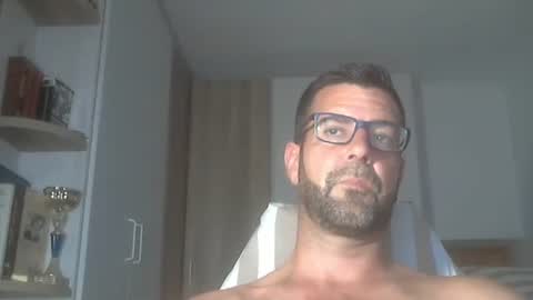 HotMachine online show from September 2025 04:00:01 AM
