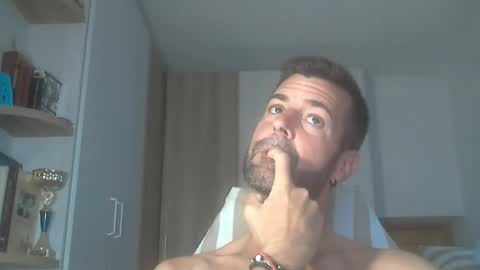 HotMachine online show from September 2025 05:48:01 PM