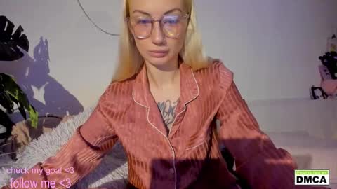 Snapshot of kiki_cute__ chatting on September 2025 07:40:02 PM Kiki online show from September 2025 07:40:02 PM