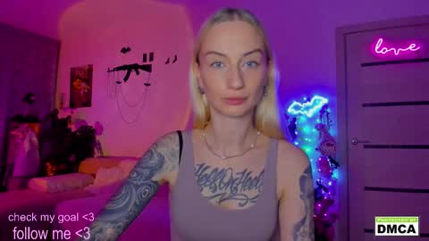 Kiki online show from November 2025 09:28:01 PM