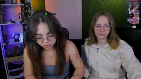 kiki_swan online show from June 2026 07:31:01 PM