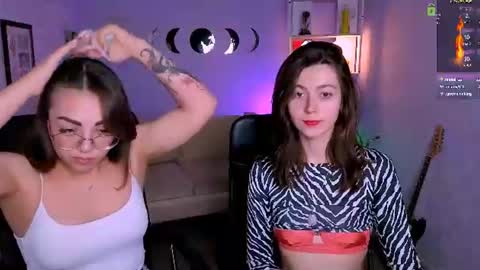 Snapshot of kiki_swan chatting on June 2026 02:24:02 AM kiki_swan online show from June 2026 02:24:02 AM