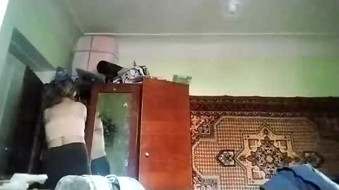 kikibang_ online show from November 2025 08:24:01 AM