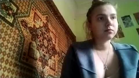 kikibang_ online show from December 2025 08:19:01 AM