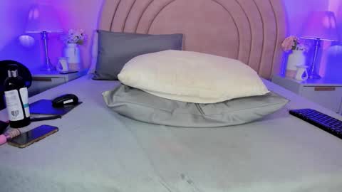 Snapshot of kikiisweet chatting on October 2025 08:00:02 AM KI KI online show from October 2025 08:00:02 AM