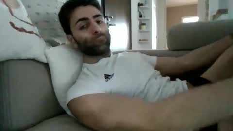 kikkus01 online show from February 2026 11:28:01 AM