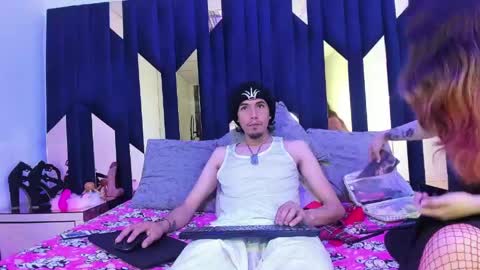 Snapshot of kikyoanddrey chatting on April 2026 03:51:02 PM kikyoanddrey online show from April 2026 03:51:02 PM