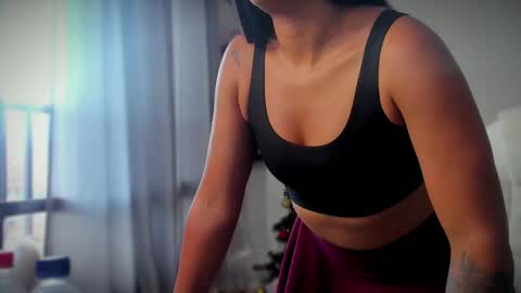Alejandra  online show from December 2024 09:58:02 PM