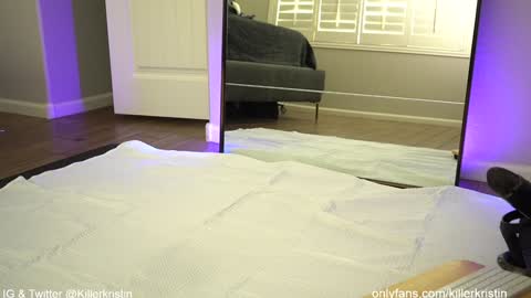 Snapshot of killerkristin_ chatting on December 2024 05:33:02 PM Kristin online show from December 2024 05:33:02 PM