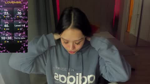 Snapshot of kim_brownie chatting on December 2024 08:29:01 AM Kim online show from December 2024 08:29:01 AM