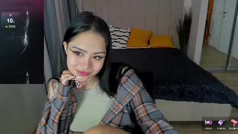 Snapshot of kim_brownie chatting on January 2025 08:38:02 PM Kim online show from January 2025 08:38:02 PM