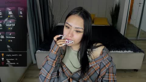Snapshot of kim_brownie chatting on January 2025 06:17:01 AM Kim online show from January 2025 06:17:01 AM