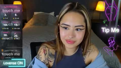 Kim online show from November 2025 08:14:02 AM