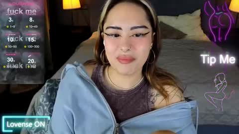 Kim online show from December 2025 05:01:01 AM