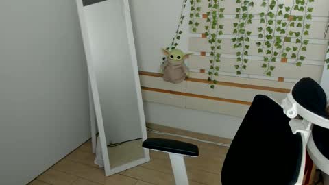 Kim online show from September 2025 06:37:02 AM