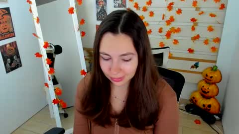 Kim online show from November 2025 01:34:02 PM