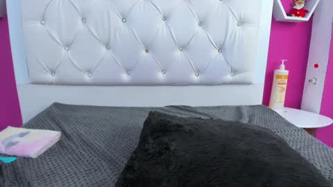 kim  online show from December 2024 11:34:02 PM