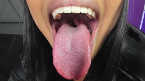 kim  online show from February 2025 02:07:02 AM